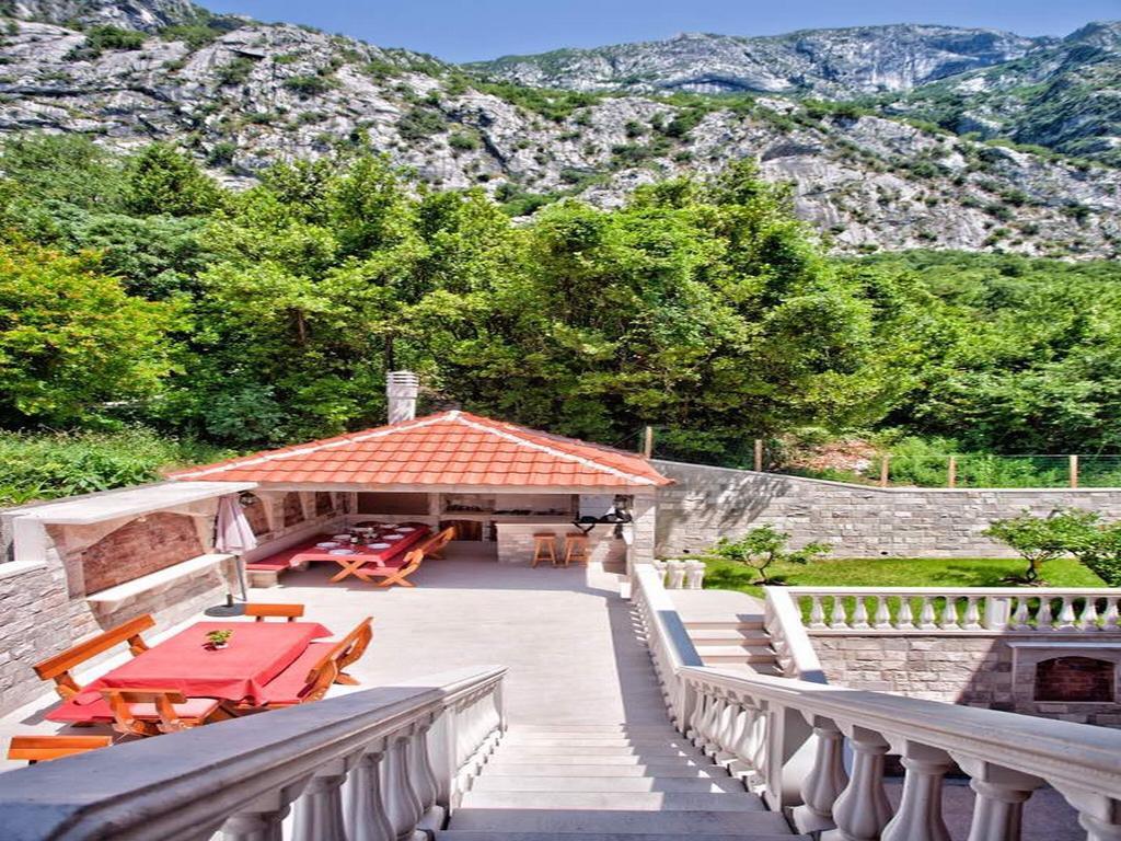 Apartments Radonjic Kotor Exterior photo
